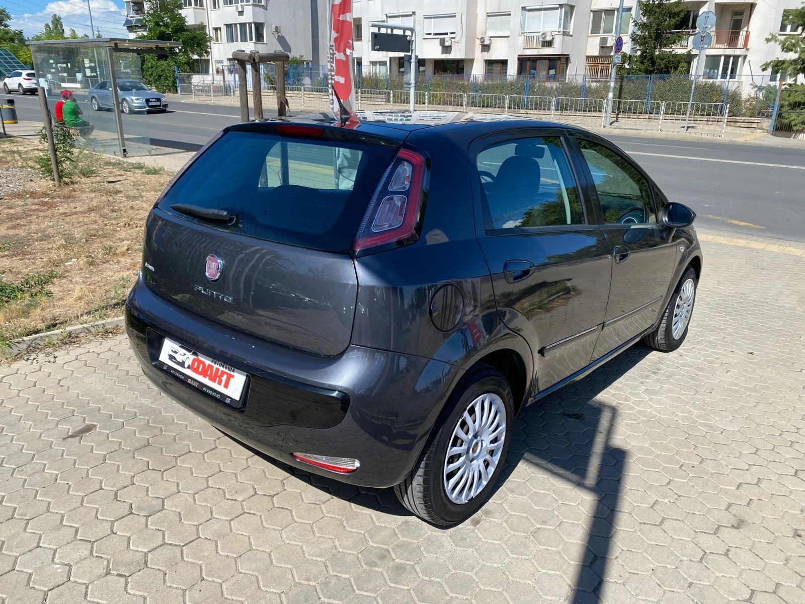 Fiat Punto 1.4i/AVTOMAT/РЕАЛНИ КМ ! ! ! - изображение 4