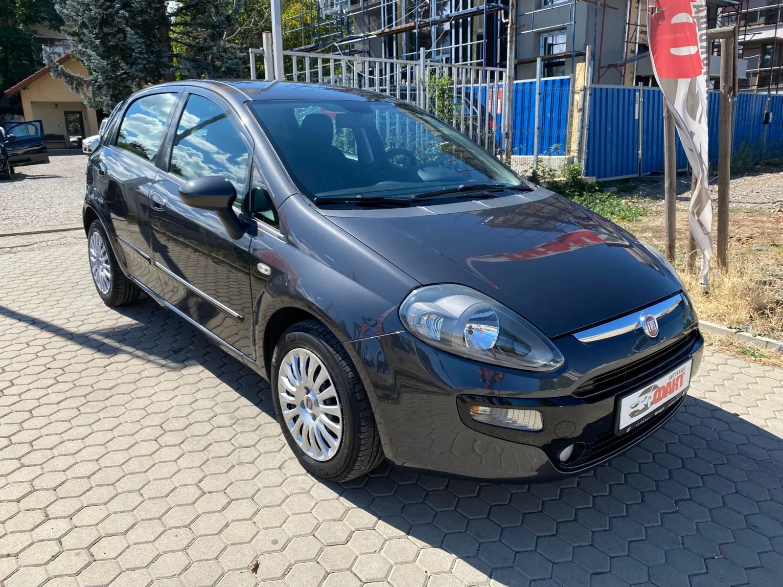 Fiat Punto 1.4i/AVTOMAT/РЕАЛНИ КМ ! ! ! - изображение 3