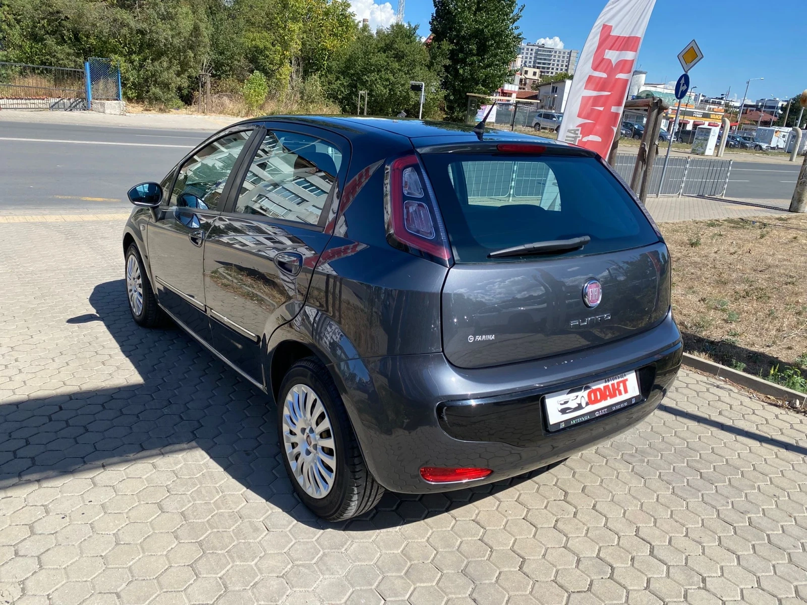 Fiat Punto 1.4i/AVTOMAT/РЕАЛНИ КМ ! ! ! - изображение 6