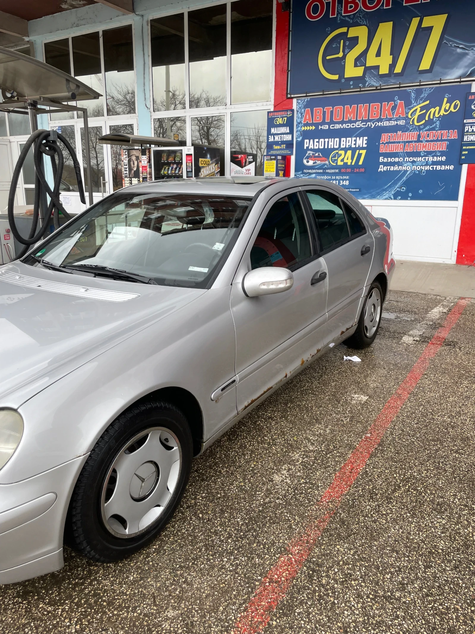 Mercedes-Benz C 200, снимка 4 - Автомобили и джипове - 53666921