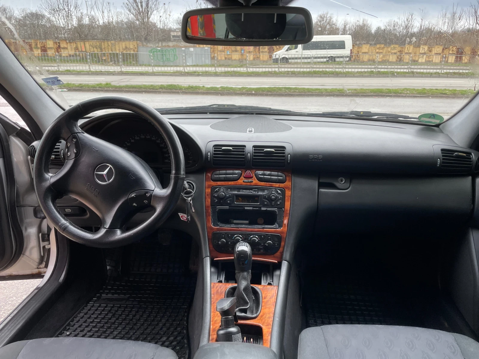 Mercedes-Benz C 200, снимка 11 - Автомобили и джипове - 53666921