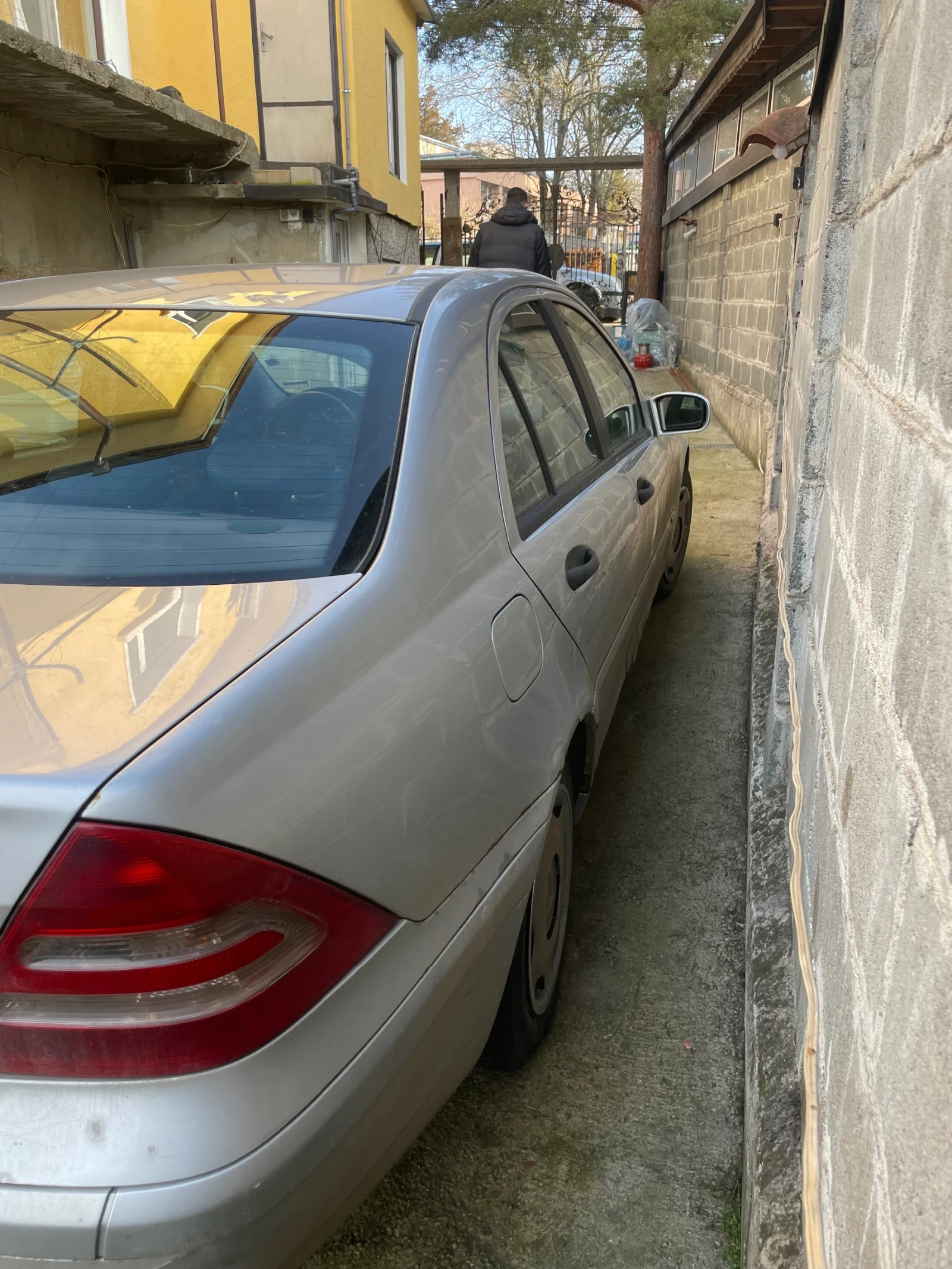 Mercedes-Benz 220  - изображение 10