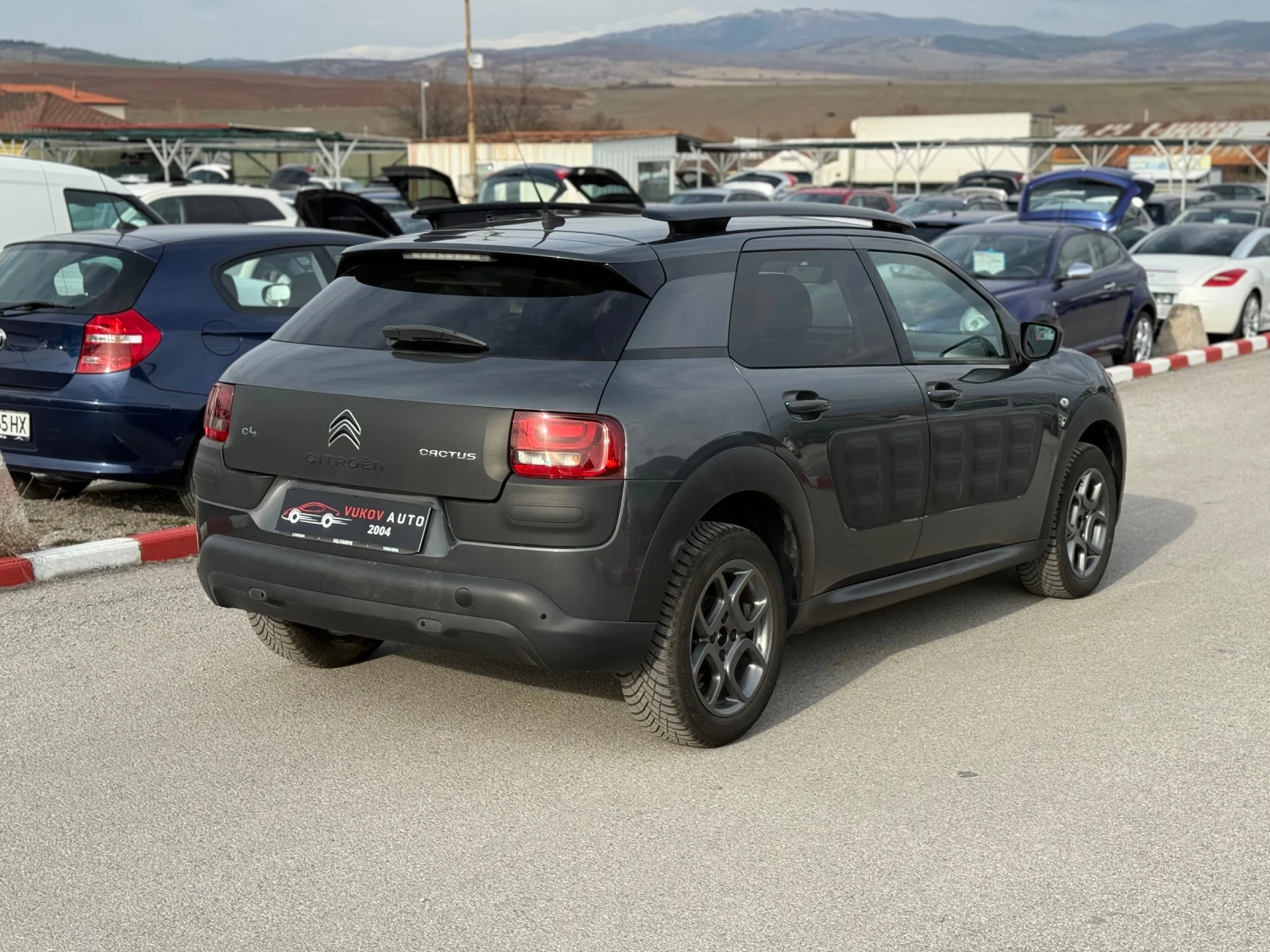 Citroen C4 Cactus 1.6 BLUE-HDI SHINE, снимка 2 - Автомобили и джипове - 53947867