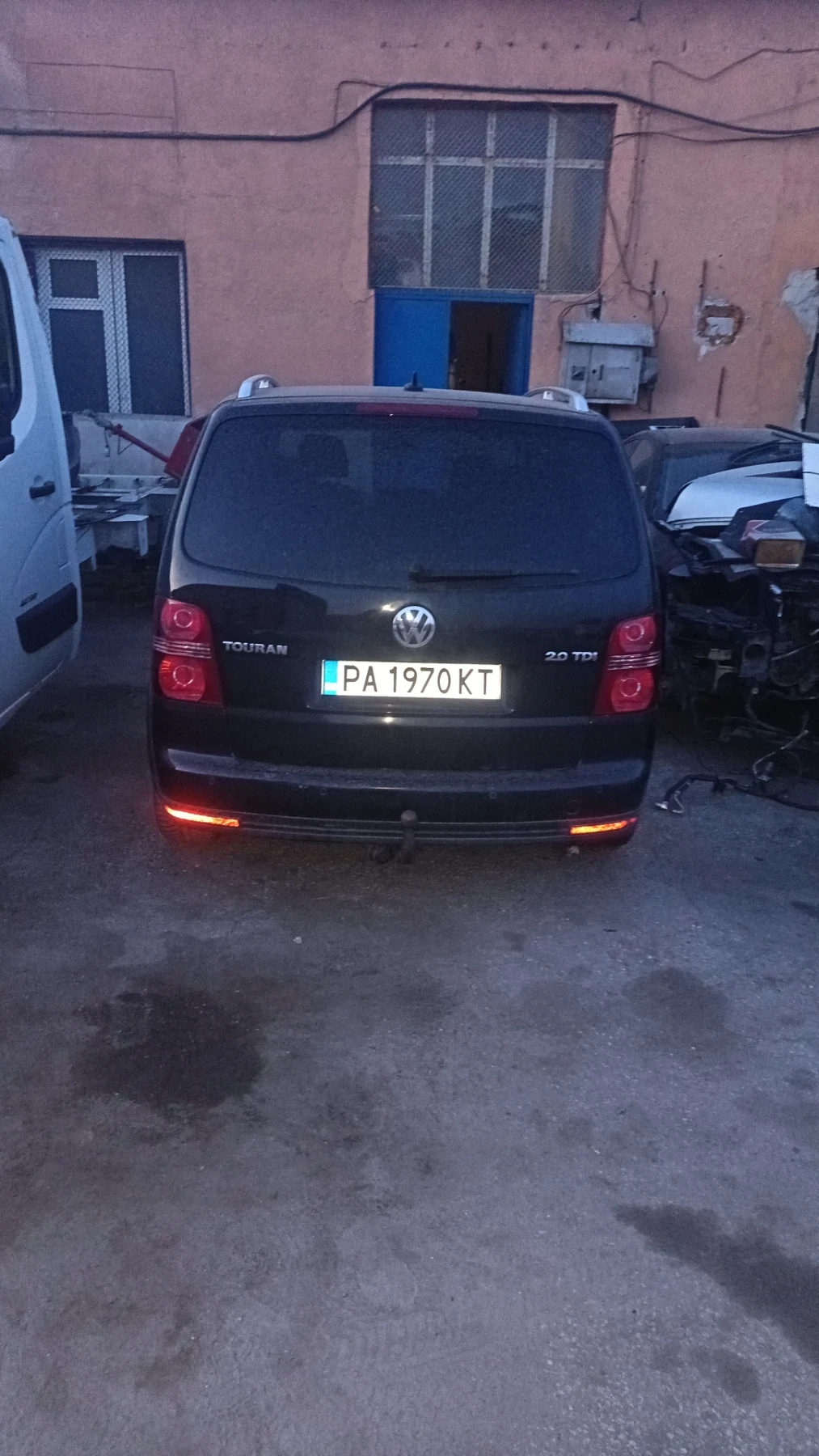 VW Touran 2.0tdi 170ps, снимка 2 - Автомобили и джипове - 53987156