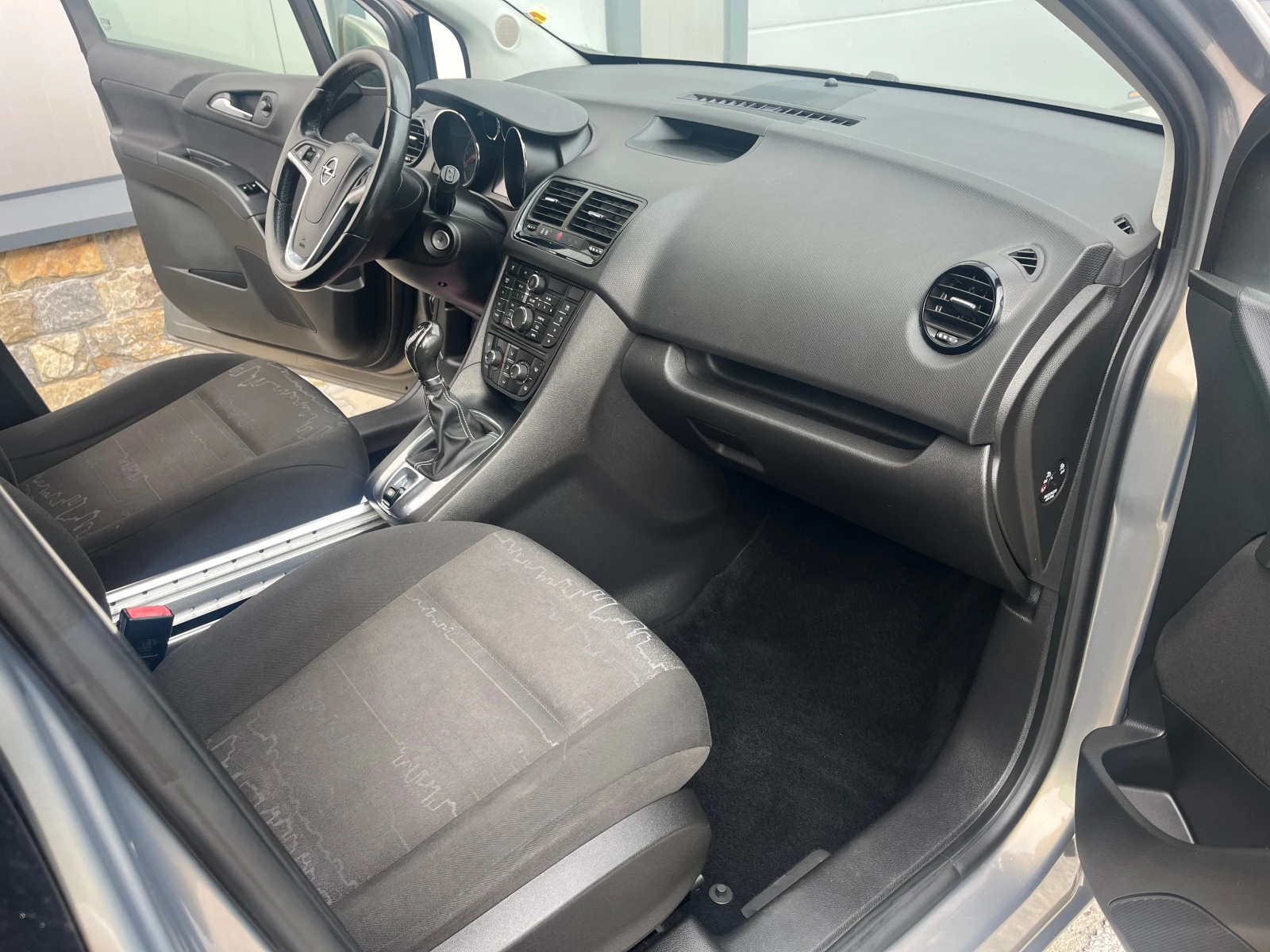 Opel Meriva 1.4 i GPL, снимка 9 - Автомобили и джипове - 54147599