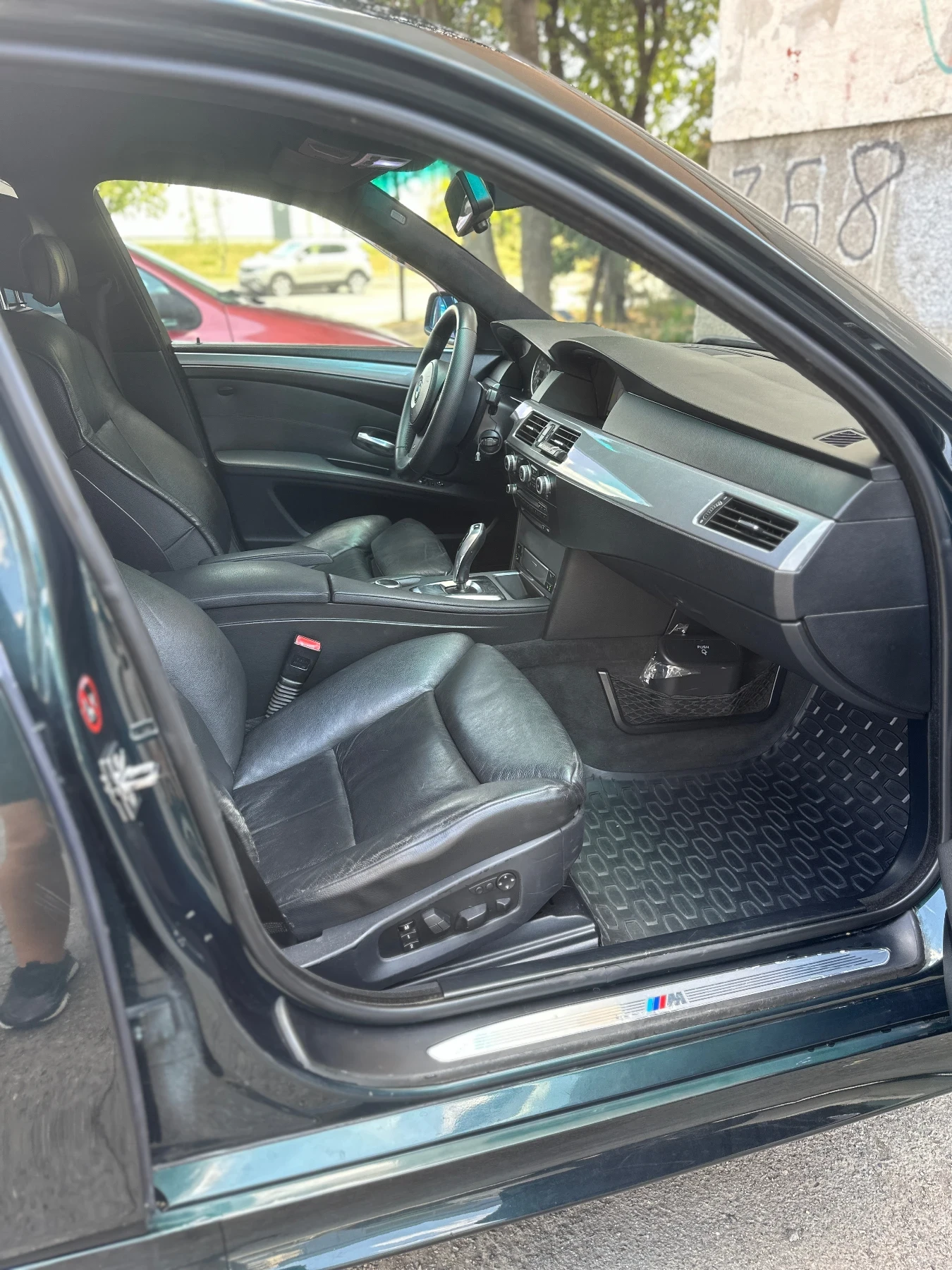 BMW 530 M-COMPETITION FACELIFT, снимка 11 - Автомобили и джипове - 54280212