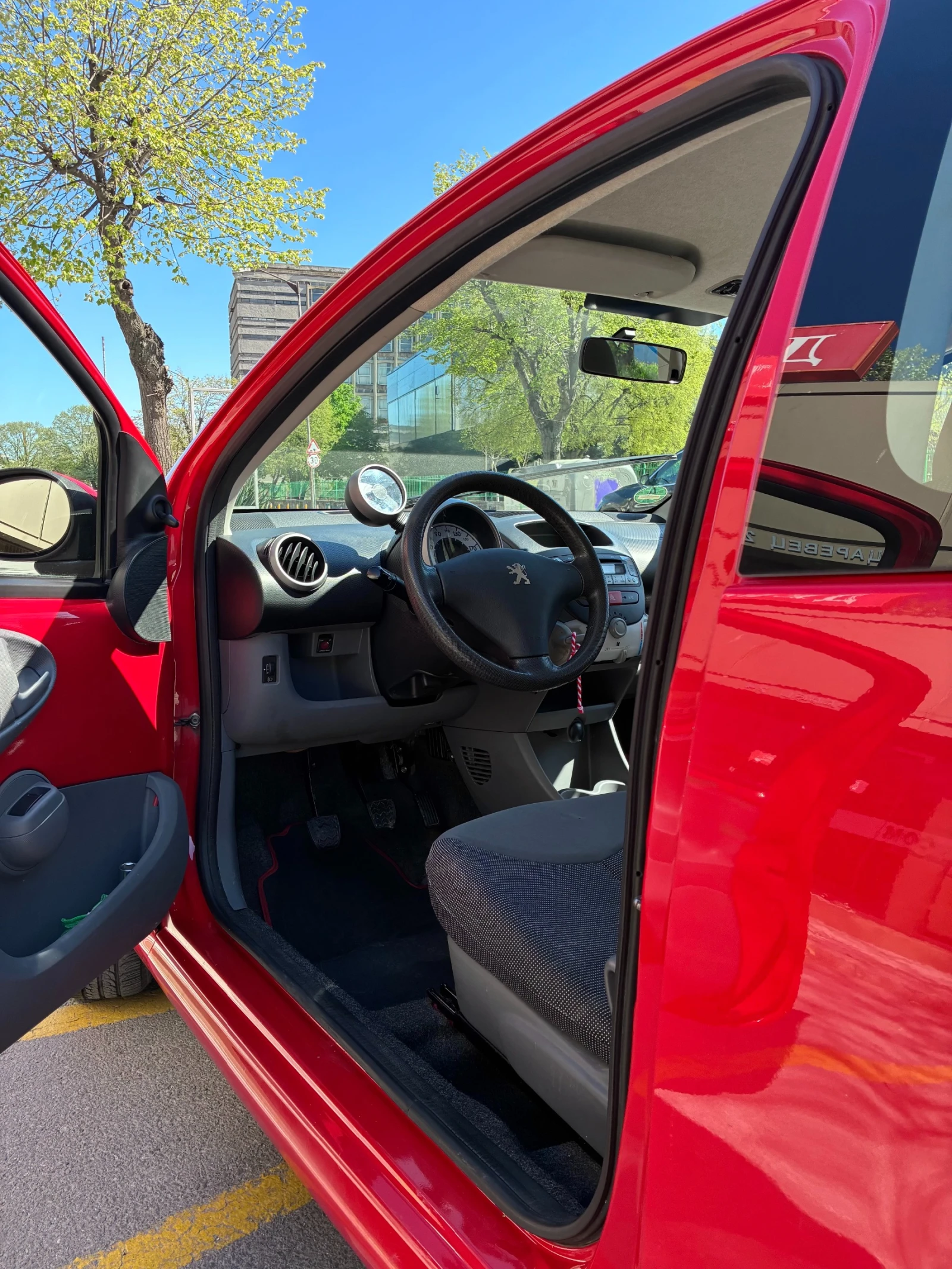 Peugeot 107, снимка 3 - Автомобили и джипове - 54323611