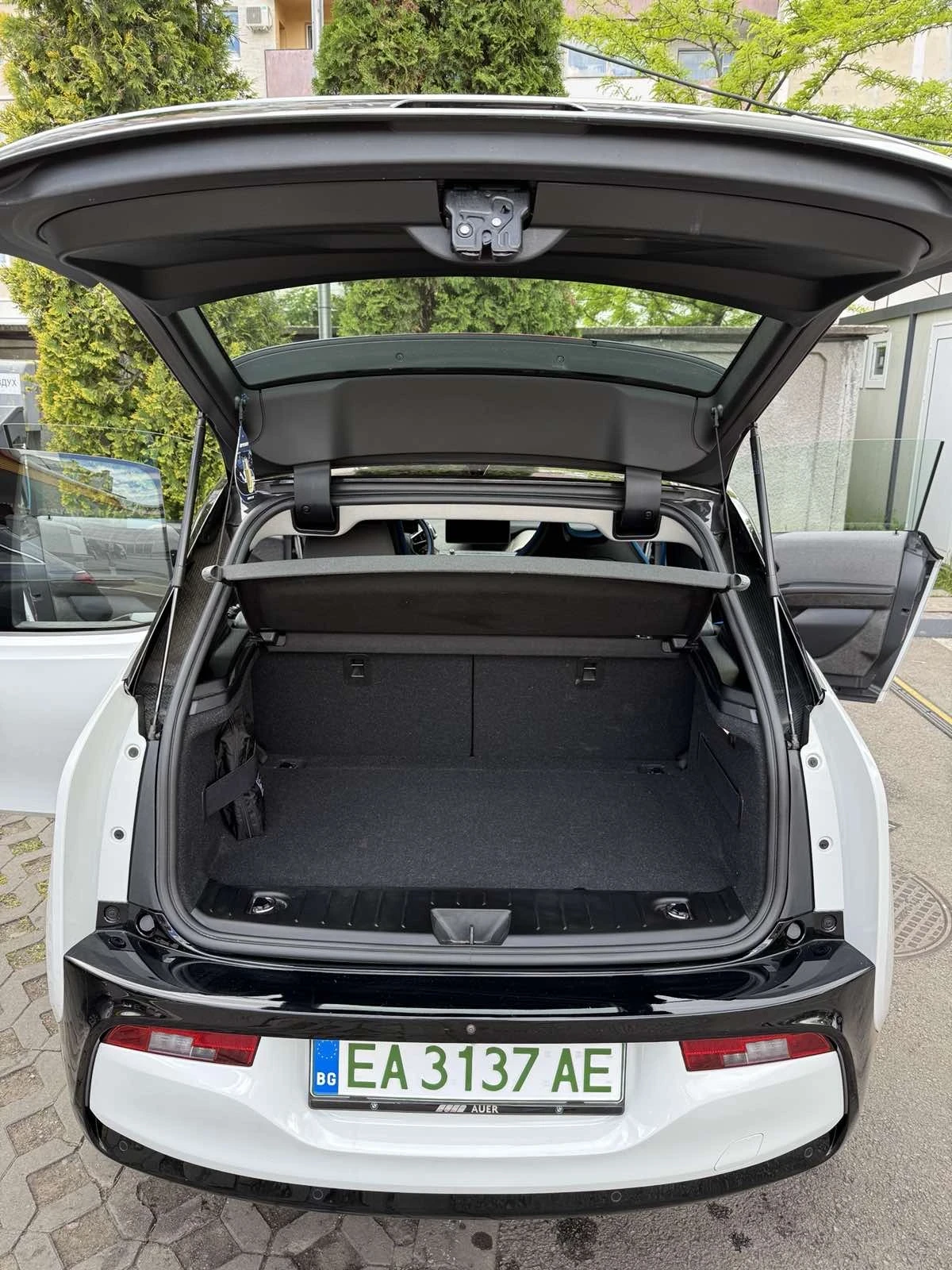 BMW i3, снимка 5 - Автомобили и джипове - 54611370