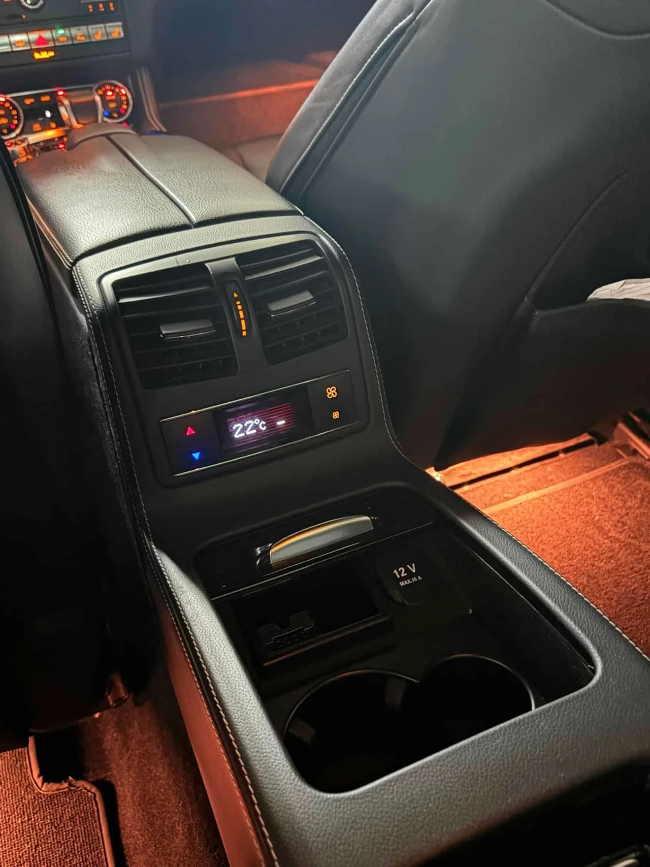 Mercedes-Benz CLS 63 AMG S MODEL* 4MATIC * ВСИЧКИ ЕКСТРИ* ФОЛИО* , снимка 12 - Автомобили и джипове - 54776075