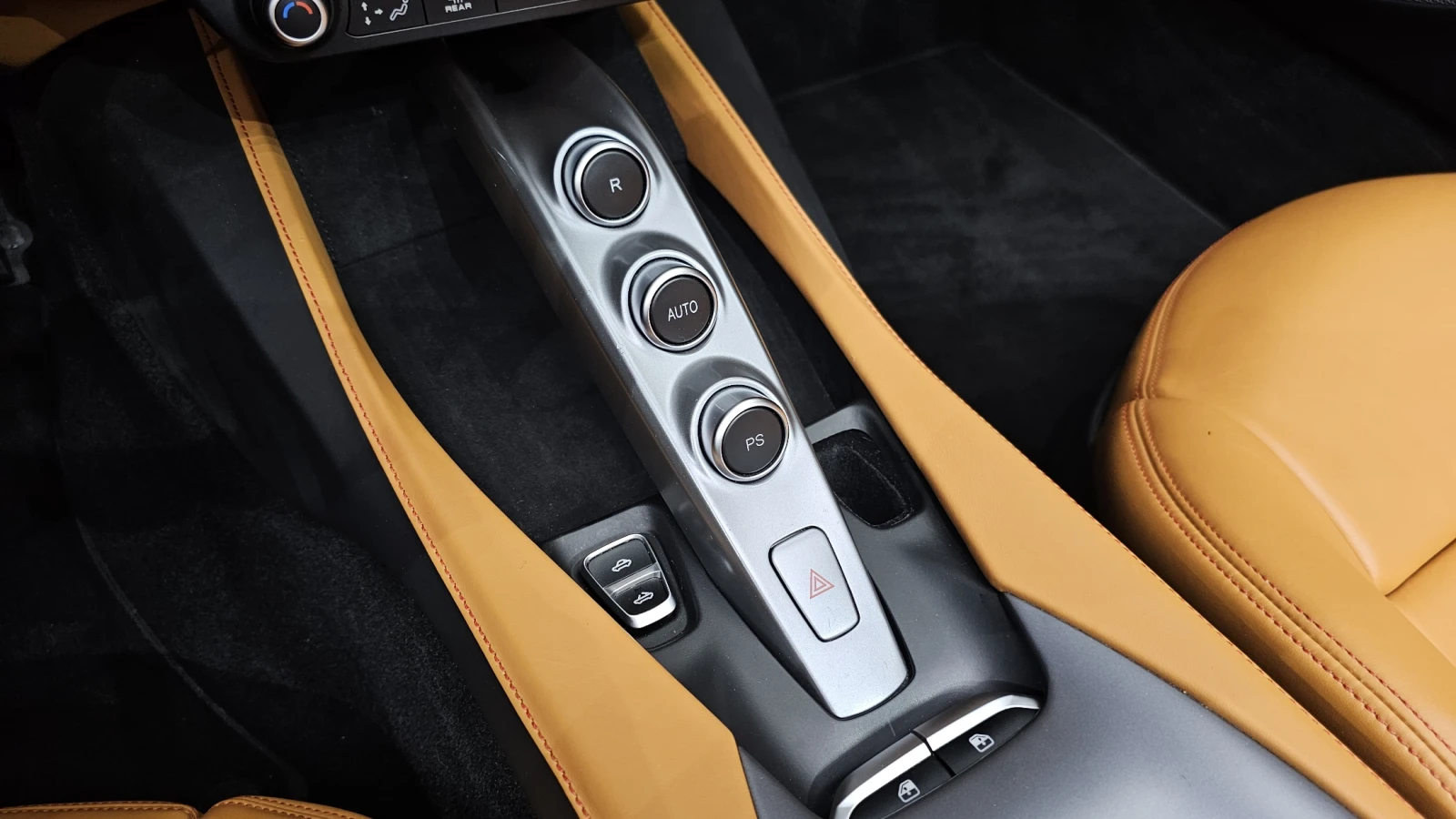Ferrari Portofino КРАЙНА ЦЕНА, снимка 9 - Автомобили и джипове - 55594018
