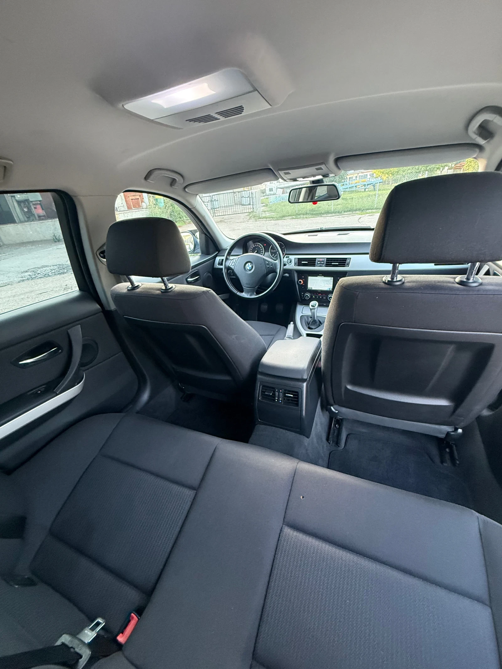 BMW 318 НОВ ВНОС- АВСТРИЯ. E91 /143 к.с. Дизел , снимка 10 - Автомобили и джипове - 55698633