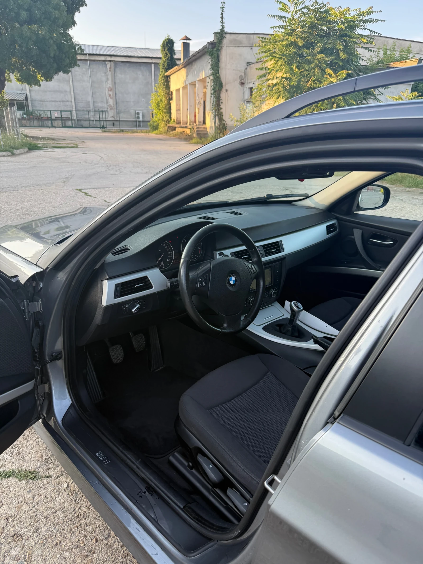 BMW 318 НОВ ВНОС- АВСТРИЯ. E91 /143 к.с. Дизел , снимка 7 - Автомобили и джипове - 55698633