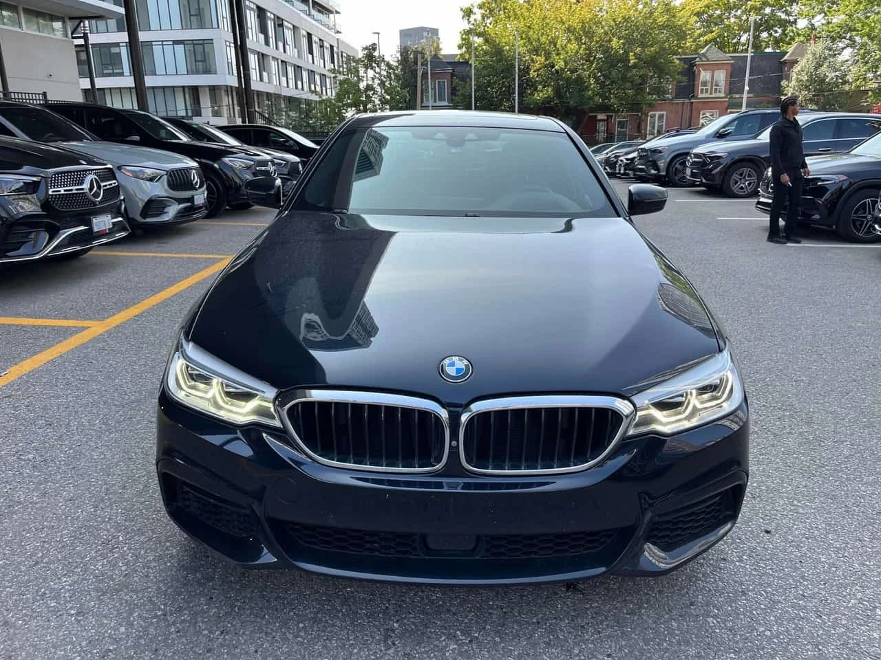BMW 540 * xDrive * HARMAN * ДИГИТАЛНО ТАБЛО * ДИСТРОНИК * , снимка 6 - Автомобили и джипове - 55755101