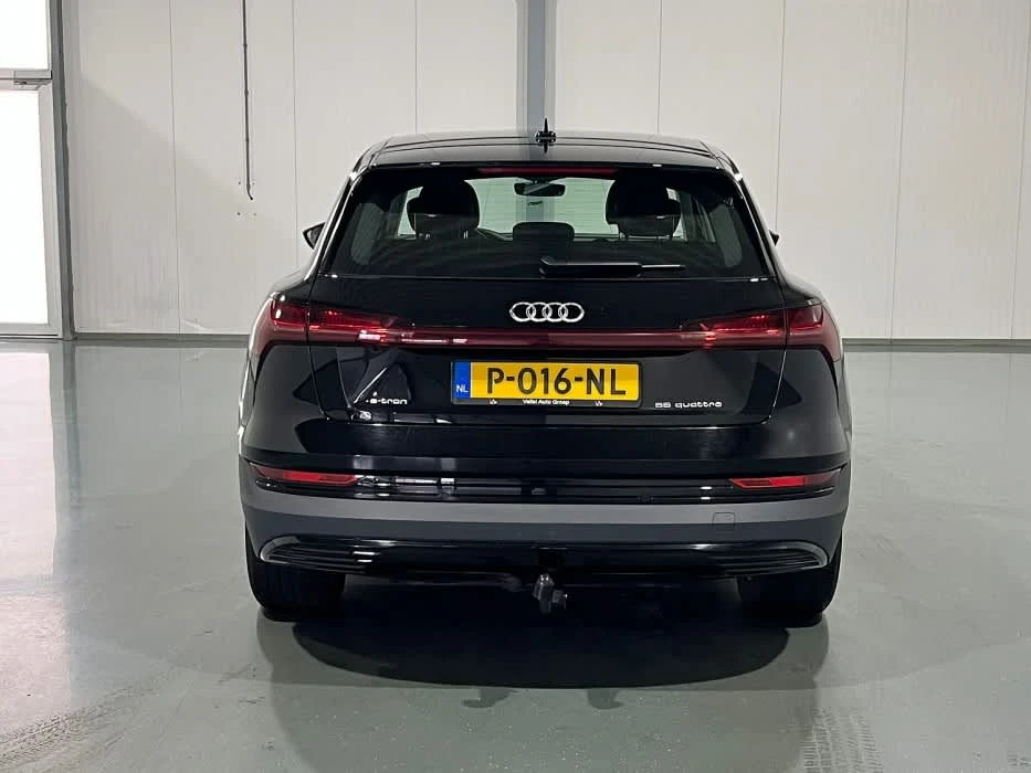 Audi E-Tron 55 QUATRRO 95KWh, 408к.с. 93% SOH -сертификат, снимка 4 - Автомобили и джипове - 55955290
