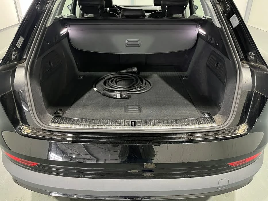 Audi E-Tron 55 QUATRRO 95KWh, 408к.с. 93% SOH -сертификат, снимка 13 - Автомобили и джипове - 55955290