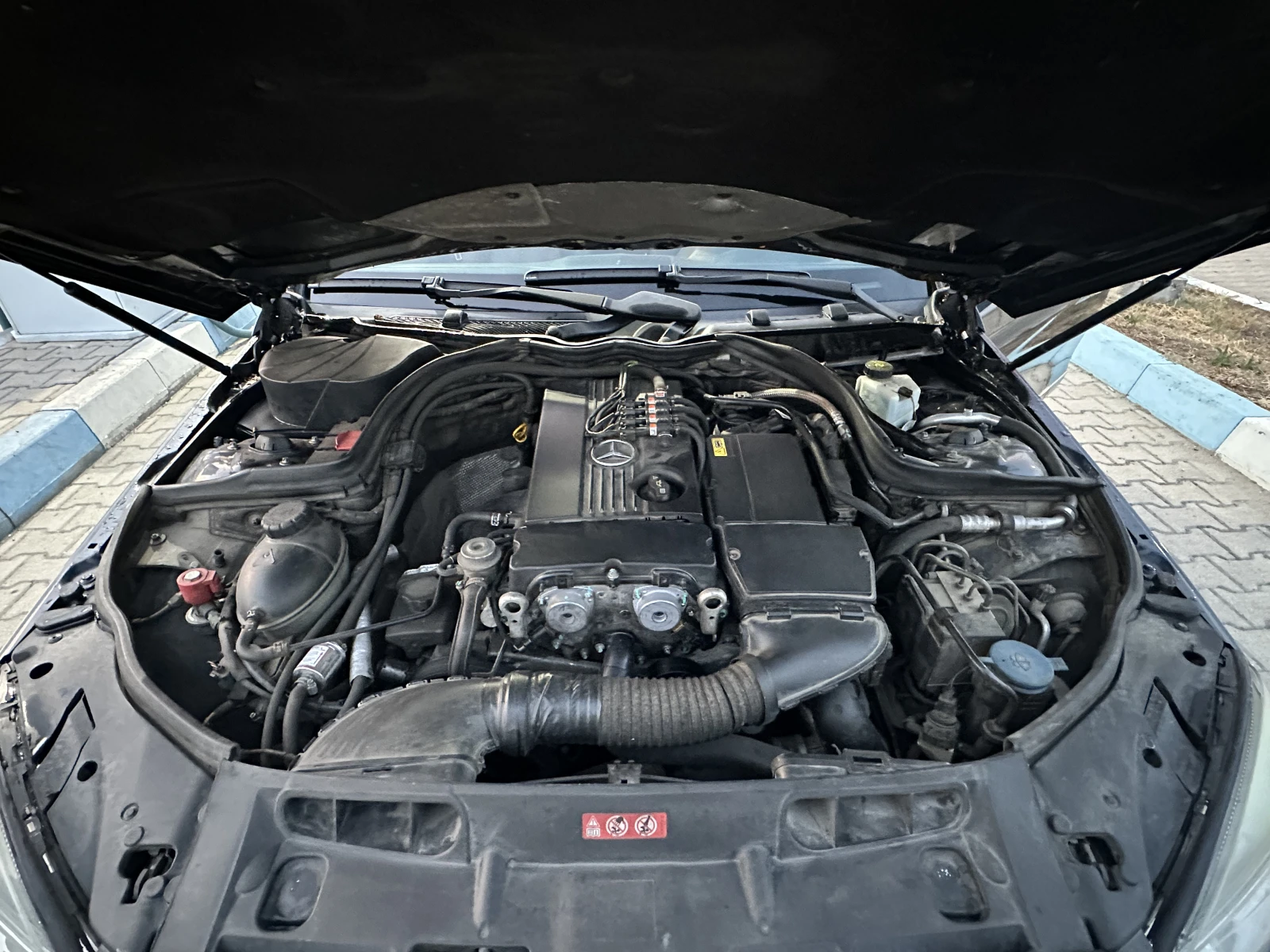 Mercedes-Benz C 180 c180 Kompressor, снимка 12 - Автомобили и джипове - 56228154