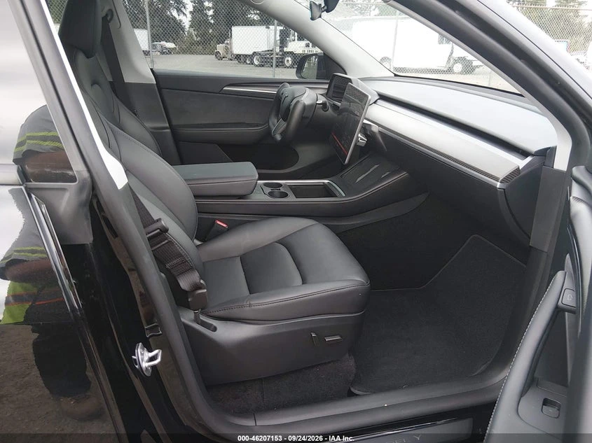 Tesla Model Y PERFORMANCE DUAL MOTOR ALL-WHEEL DRIVE, снимка 14 - Автомобили и джипове - 56424802