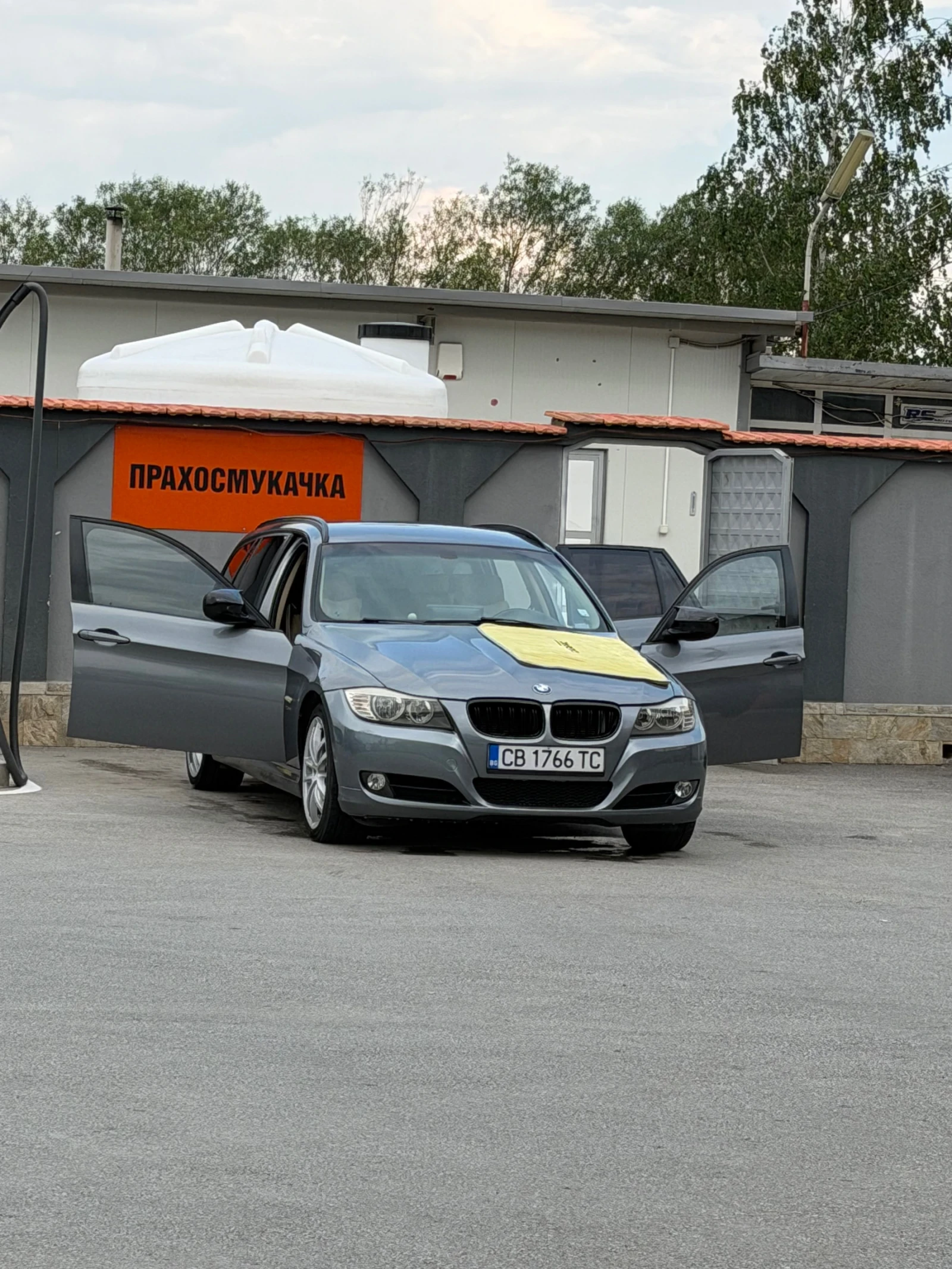 BMW 320 BMW 320XD 184 к.с. CARPLAY обслужена