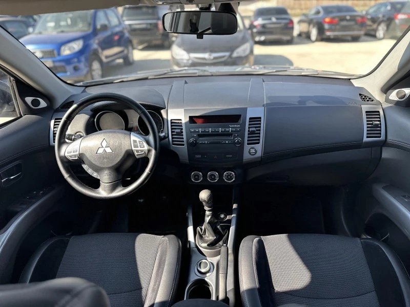 Mitsubishi Outlander 2.2* DI-D Instyle* 4x4* 7-Места, снимка 13 - Автомобили и джипове - 49342968