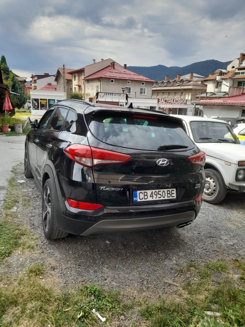 Hyundai Tucson Джип 2.0, снимка 3 - Автомобили и джипове - 51807995