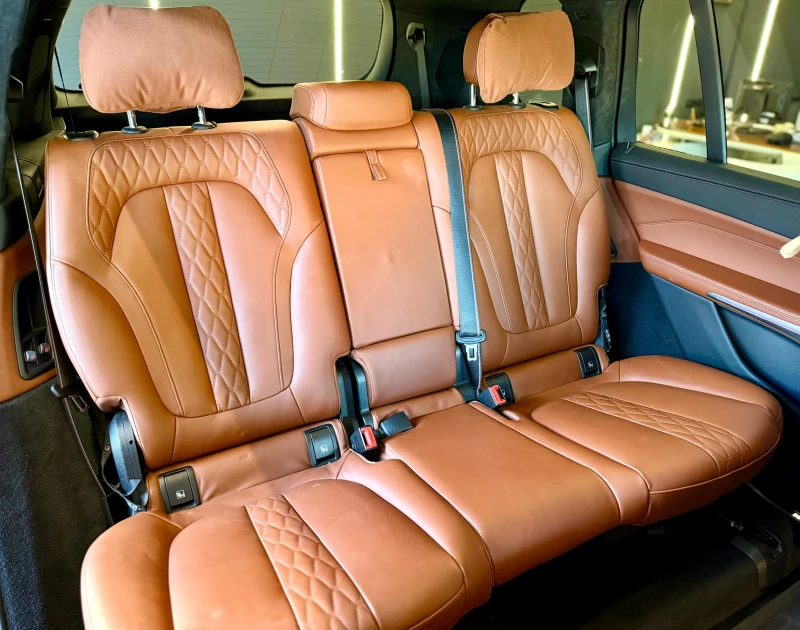 BMW X7 XDrive* 40d* M pack* Гаранционен* Лизинг* 7-Местен, снимка 15 - Автомобили и джипове - 51760394