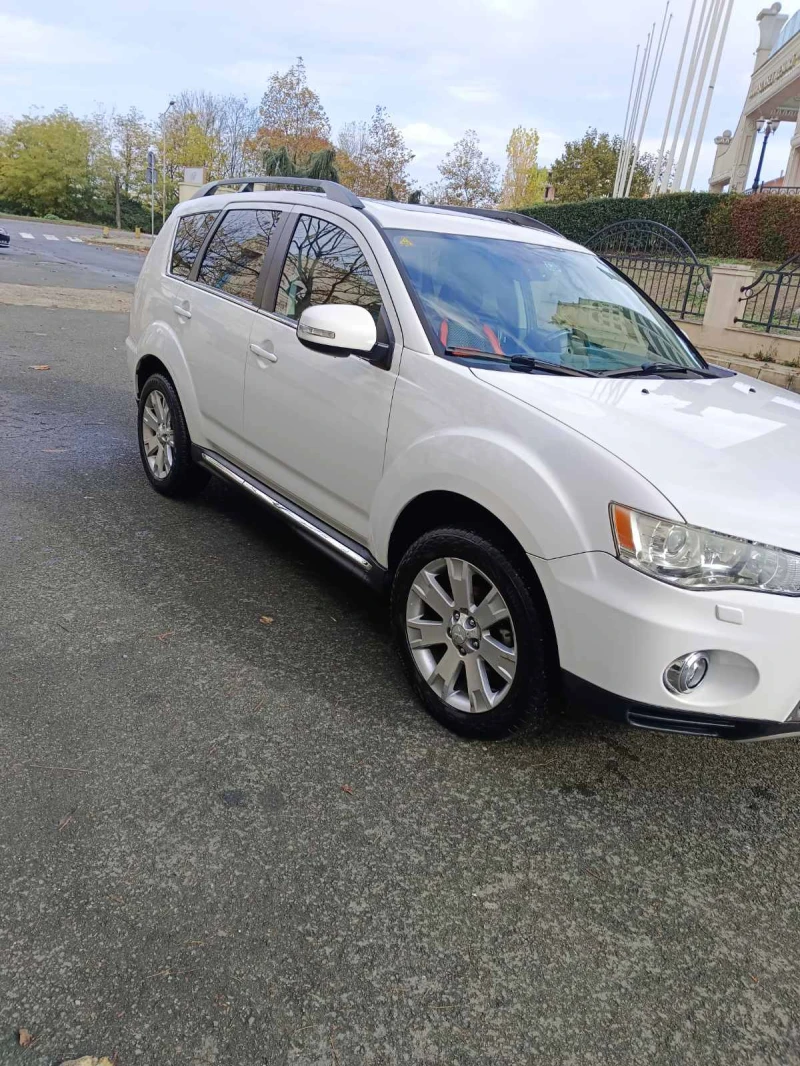 Mitsubishi Outlander, снимка 2 - Автомобили и джипове - 52788626