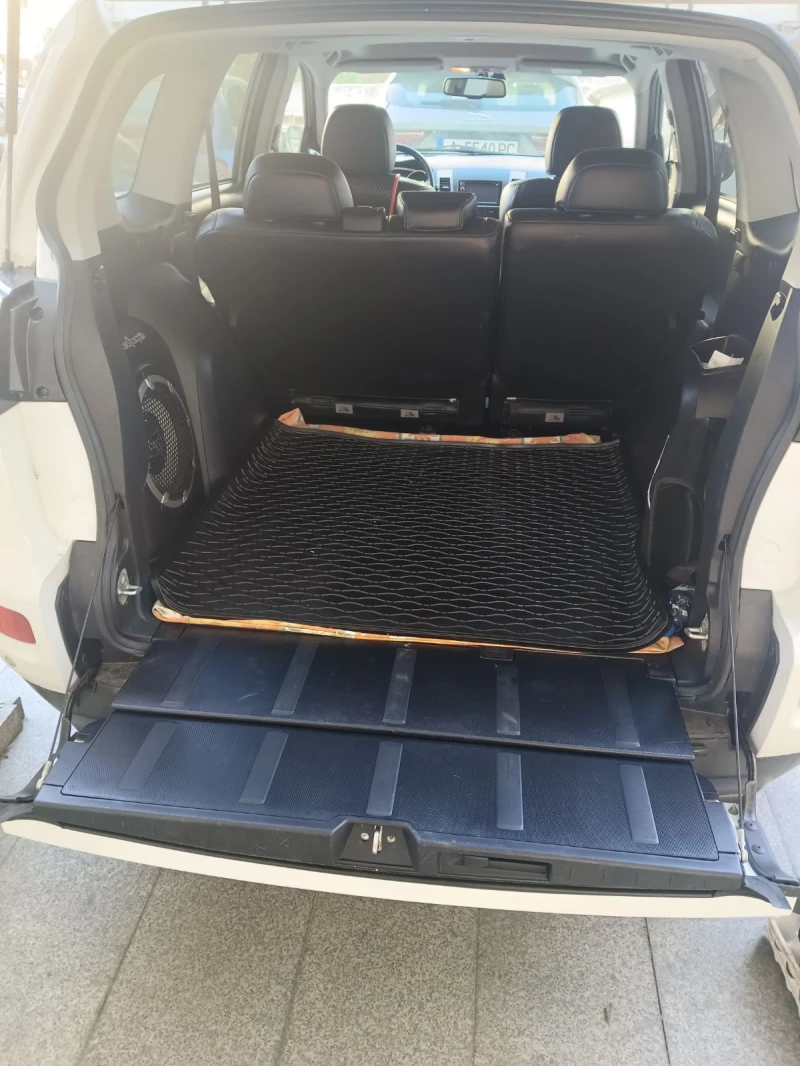 Mitsubishi Outlander, снимка 10 - Автомобили и джипове - 52788626