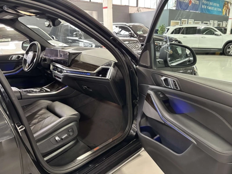 BMW X5 xDrive40i| AWD| NAV| HUD| 3DCAM| PANOROOF| AMBIENT, снимка 14 - Автомобили и джипове - 53108989