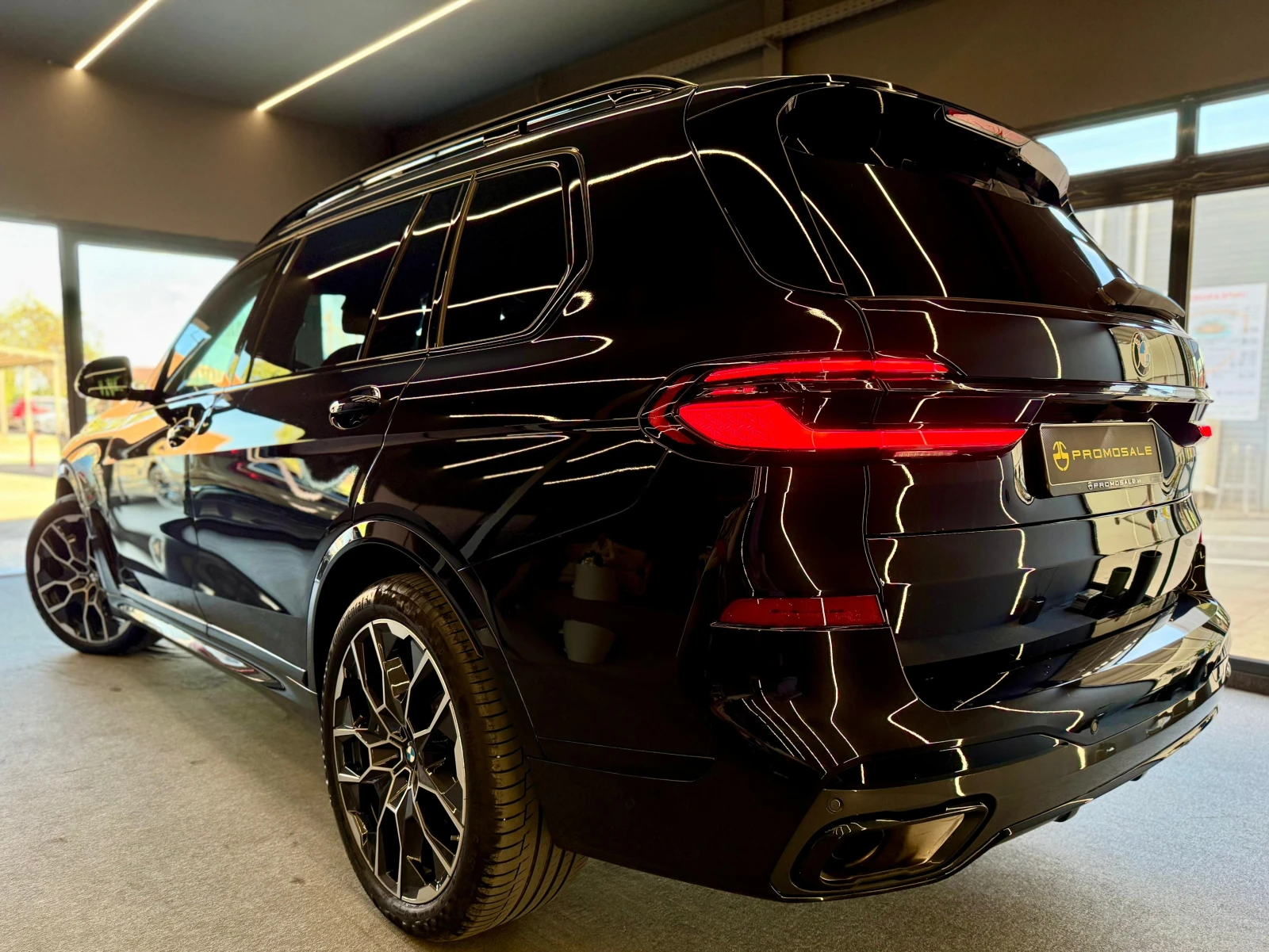 BMW X7 XDrive* 40d* M pack* Гаранционен* Лизинг* 7-Местен - изображение 4