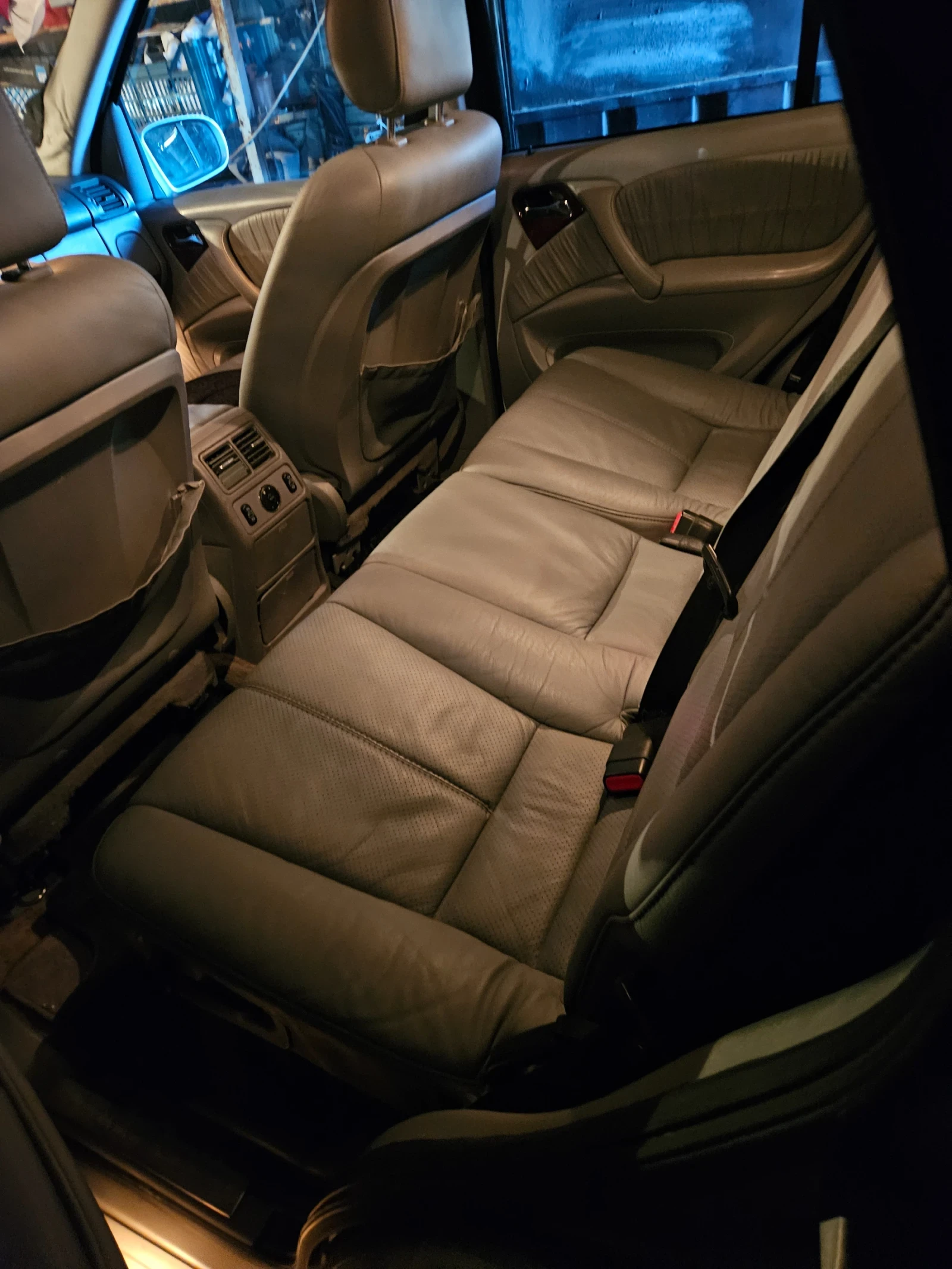 Mercedes-Benz ML 270 2.7D, снимка 11 - Автомобили и джипове - 53921535