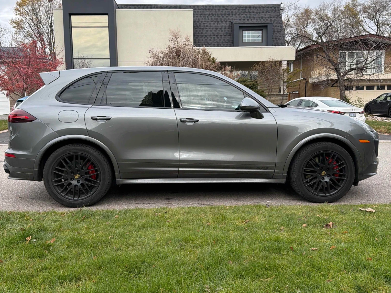 Porsche Cayenne GТS * CAR FAX * АВТО КРЕДИТ * ЦЕНА ДО БГ * , снимка 3 - Автомобили и джипове - 54032109