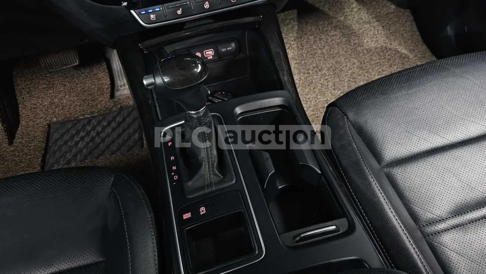 Kia Sorento, снимка 9 - Автомобили и джипове - 54205124