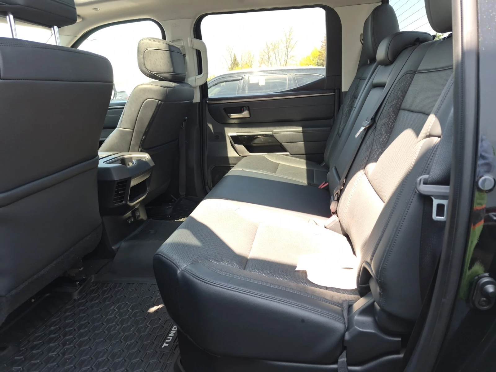 Toyota Tundra 4WD Limited CrewMax, снимка 15 - Автомобили и джипове - 54477782