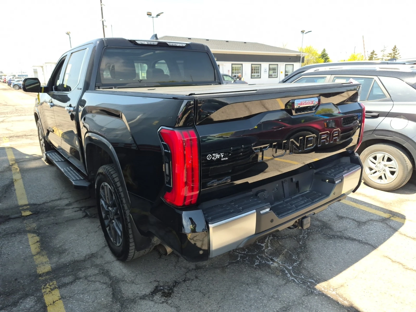 Toyota Tundra 4WD Limited CrewMax, снимка 5 - Автомобили и джипове - 54477782