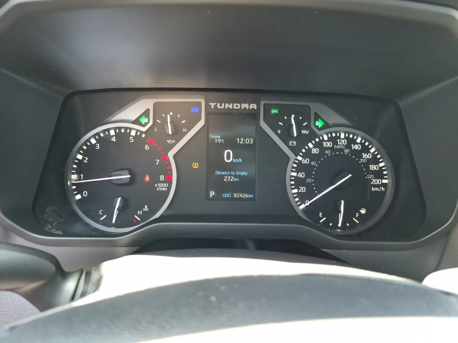 Toyota Tundra 4WD Limited CrewMax, снимка 11 - Автомобили и джипове - 54477782