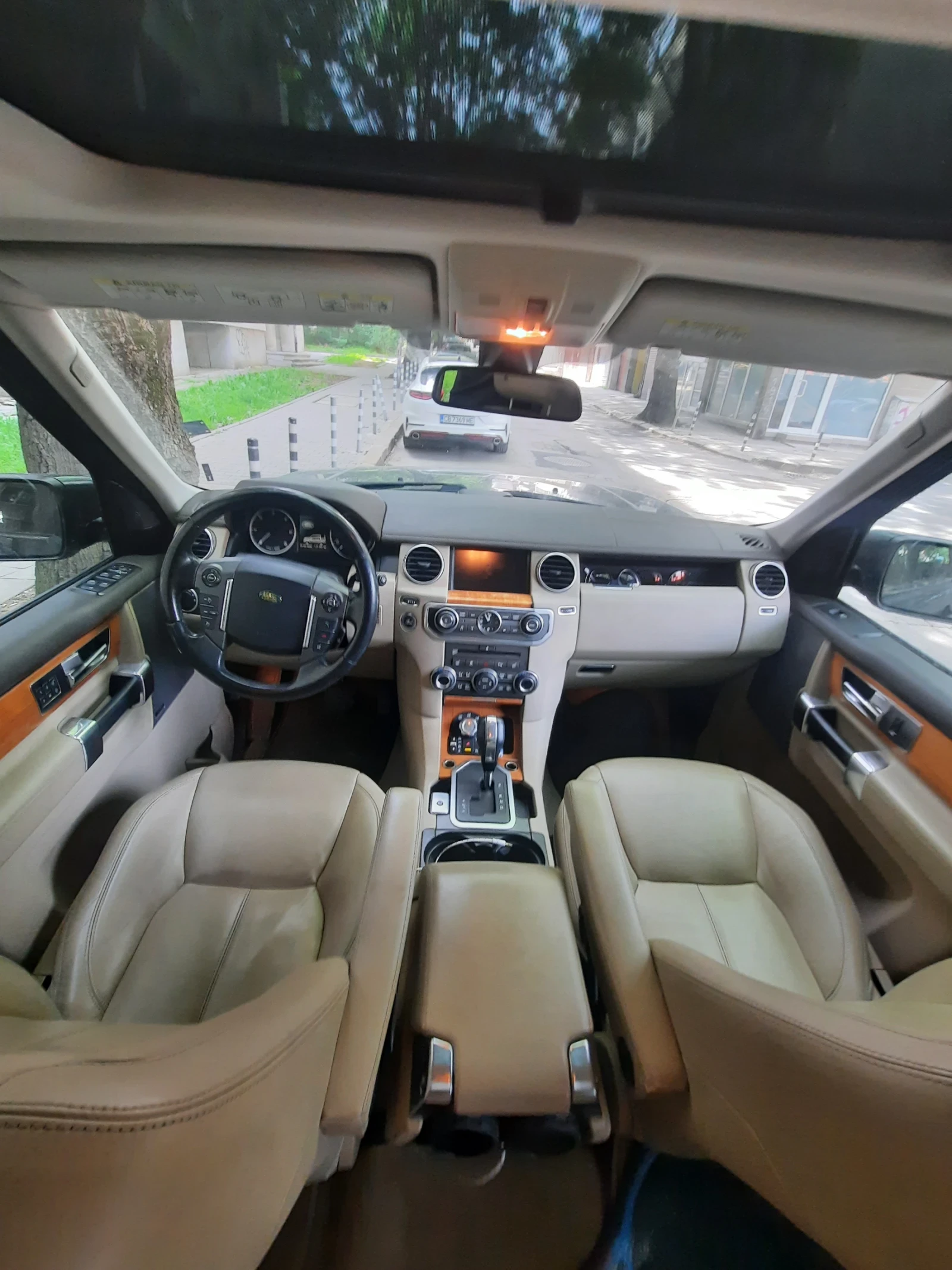 Land Rover Discovery 4, снимка 11 - Автомобили и джипове - 54605613