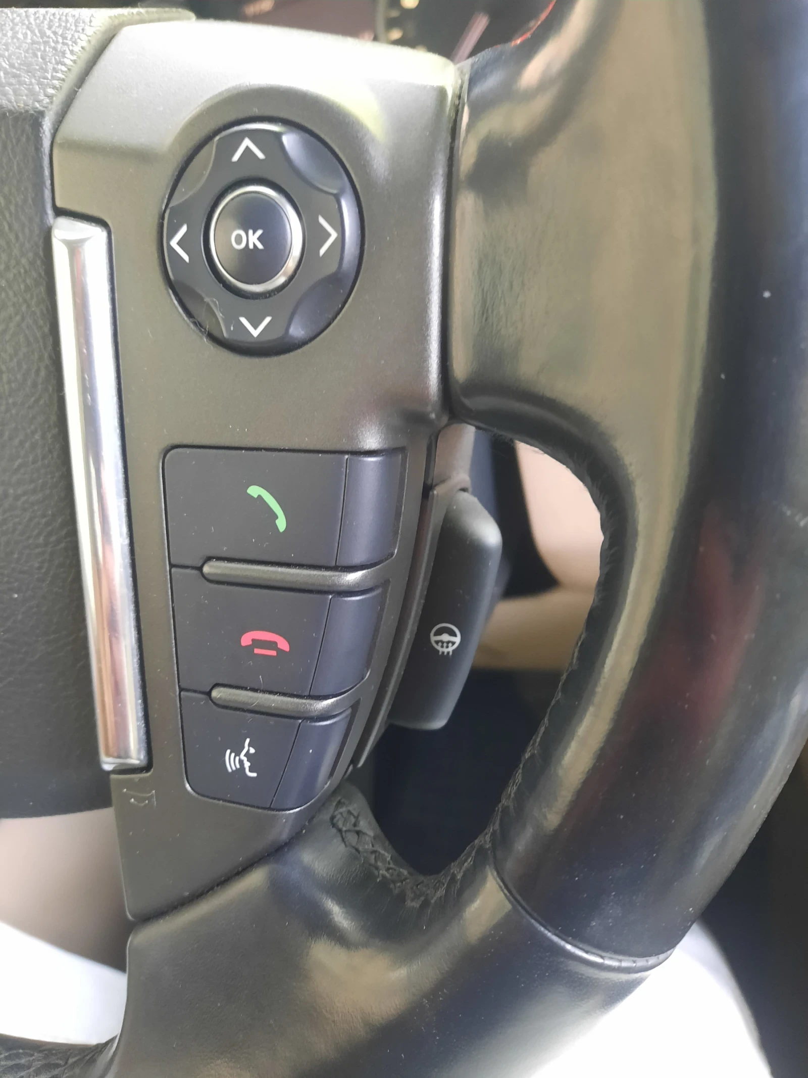 Land Rover Discovery 4, снимка 14 - Автомобили и джипове - 54605613