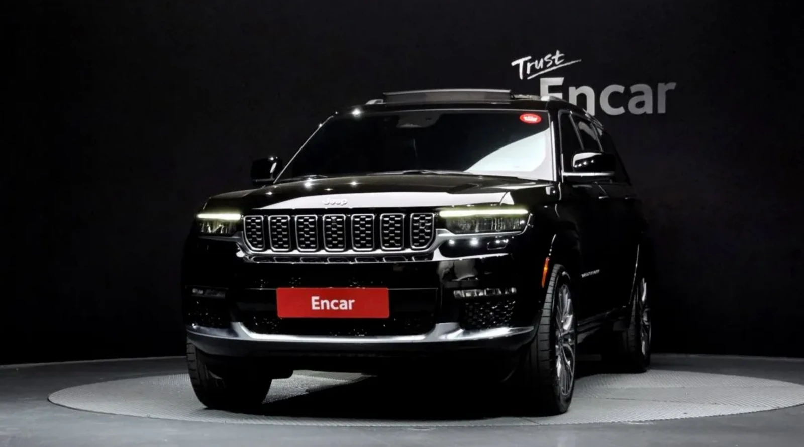 Jeep Grand cherokee Summit Reserve* Масаж* Обдух* Pano* Крайна цена, снимка 3 - Автомобили и джипове - 54681112