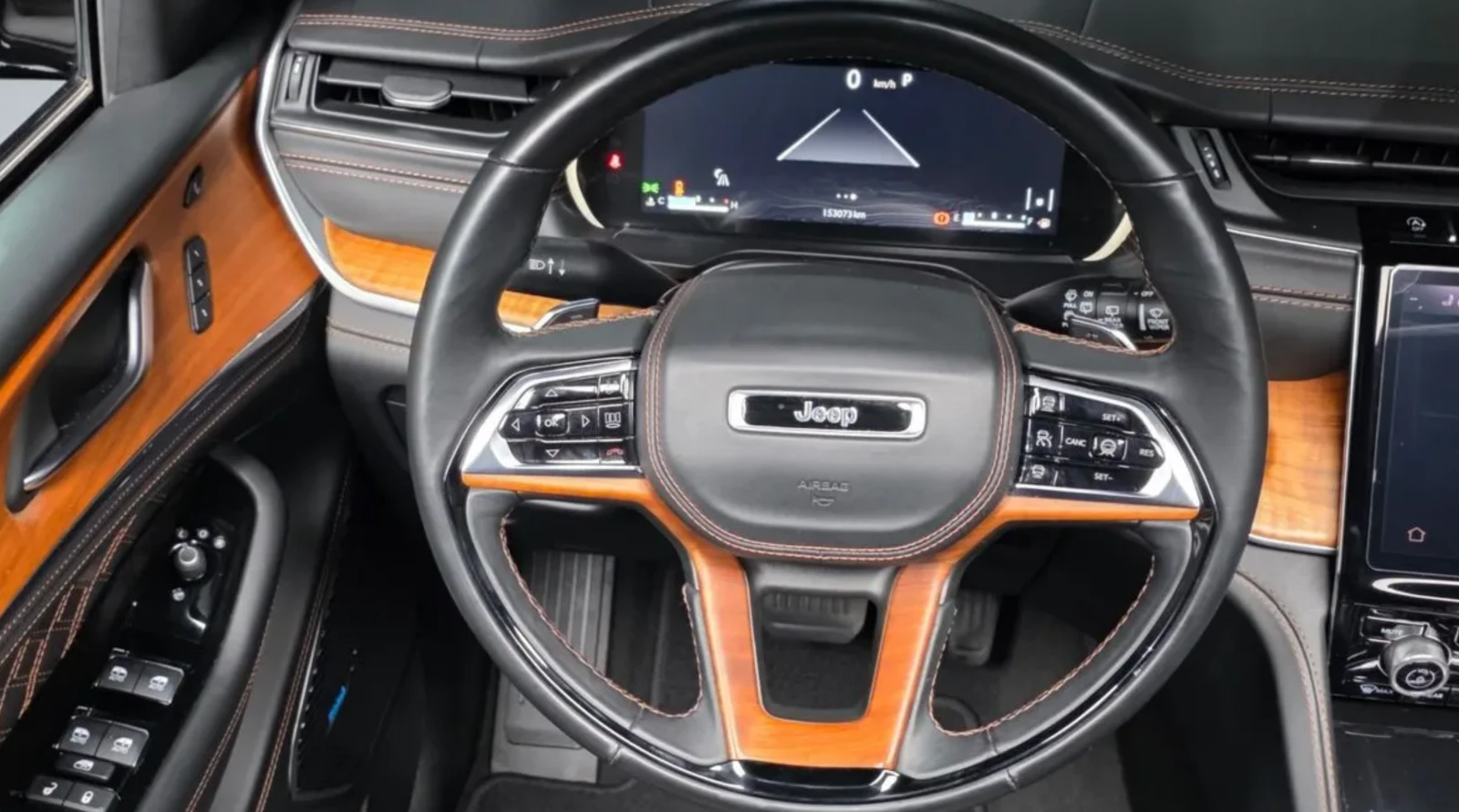 Jeep Grand cherokee Summit Reserve* Масаж* Обдух* Pano* Крайна цена, снимка 10 - Автомобили и джипове - 54681112