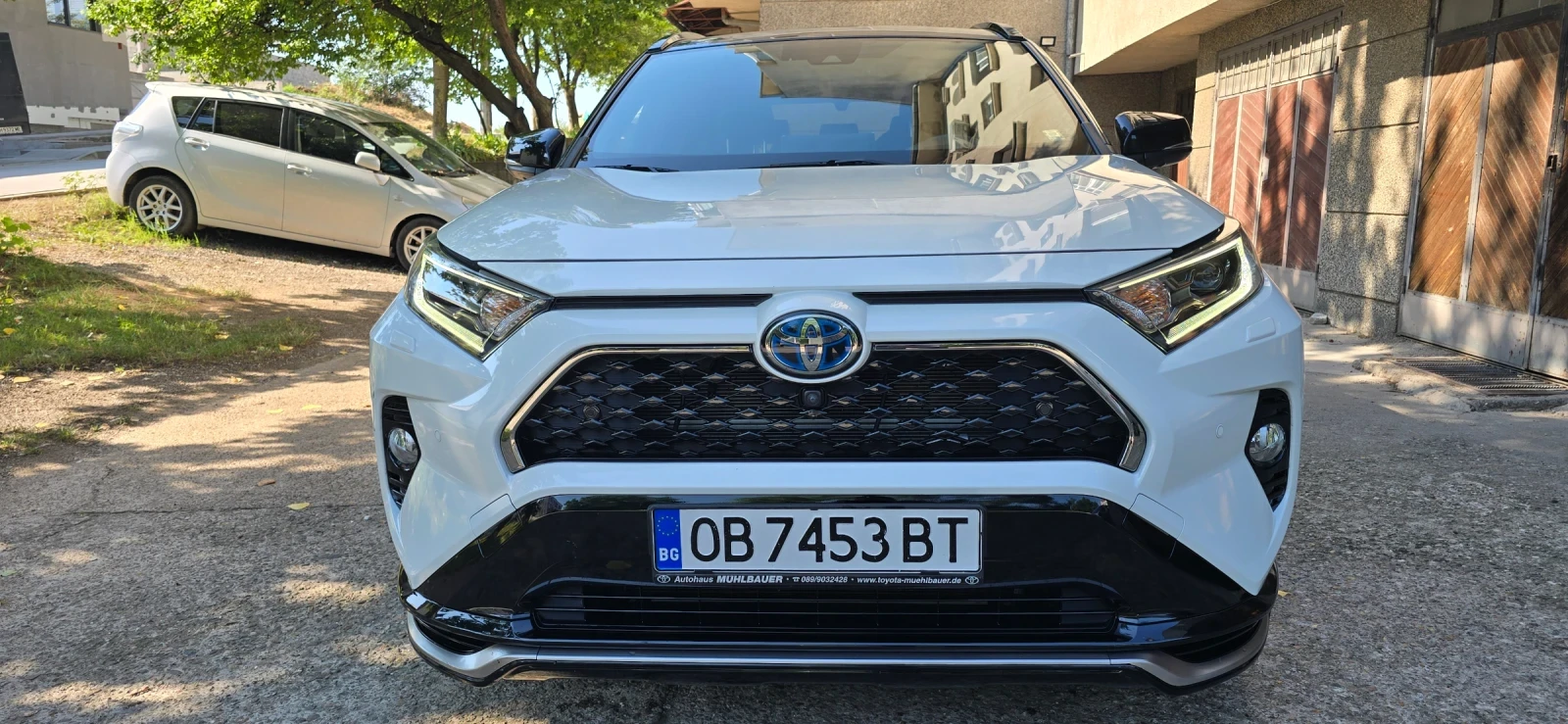Toyota Rav4 Luxury Premium 2.5 Plug In Hybrid 306 к.с.4х4, снимка 2 - Автомобили и джипове - 55083467