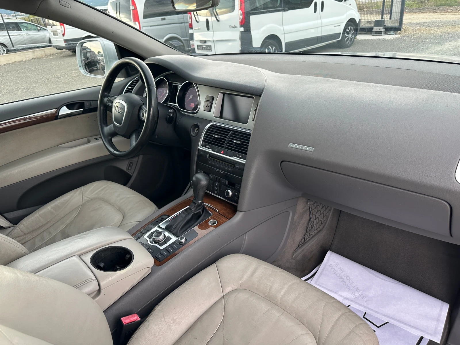 Audi Q7 3.0TDI* 233к.с* 7 МЕСТЕН* ПАНОРАМА* НАВИГАЦИЯ, снимка 12 - Автомобили и джипове - 55225670