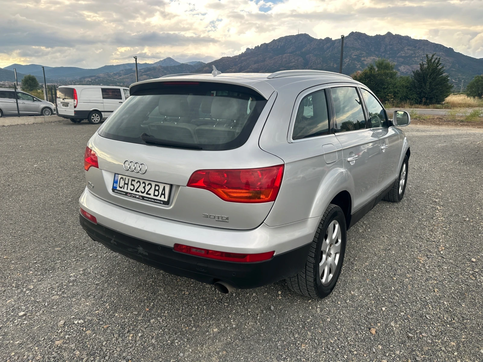 Audi Q7 3.0TDI* 233к.с* 7 МЕСТЕН* ПАНОРАМА* НАВИГАЦИЯ, снимка 4 - Автомобили и джипове - 55225670