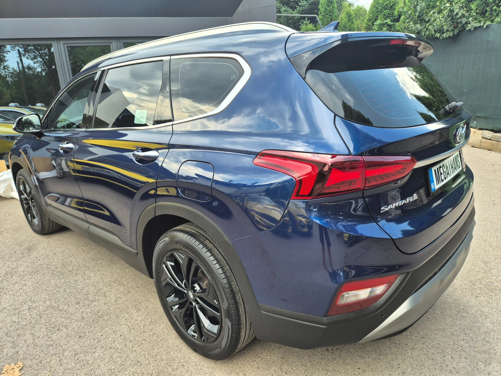 Hyundai Santa fe 2.0 4X4 CRDI - Наличен в БГ, снимка 4 - Автомобили и джипове - 55811508