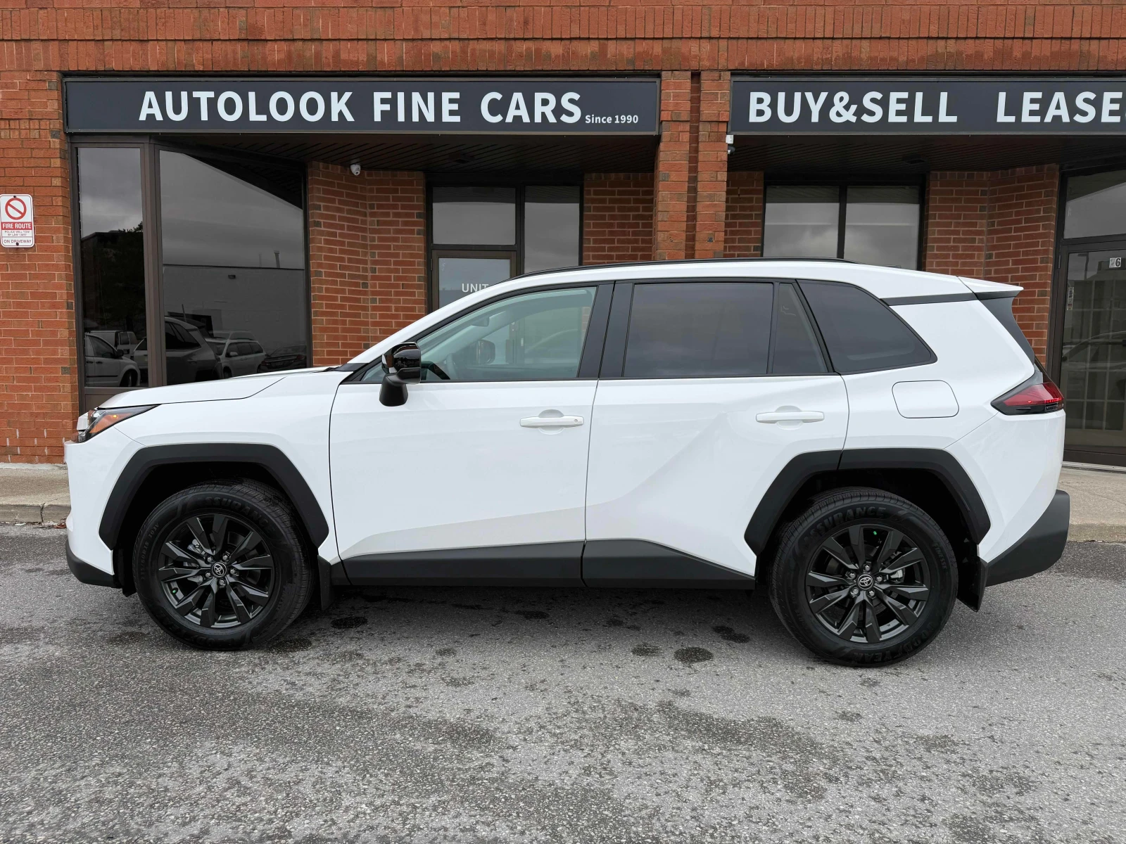 Toyota Rav4 * XLE AWD * CARFAX * БЕЗ ПЪРВОНАЧАЛНА ВНОСКА, снимка 13 - Автомобили и джипове - 56150109