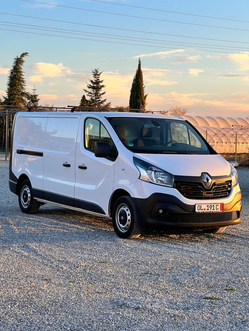 Renault Trafic, снимка 2 - Бусове и автобуси - 47823655