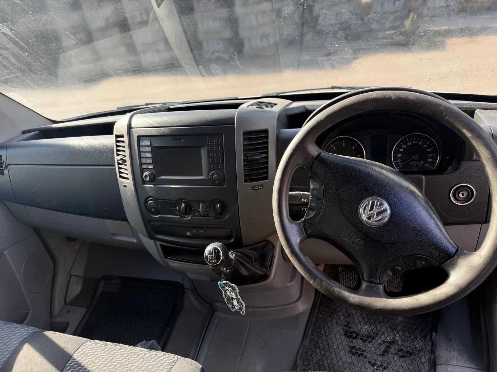 VW Crafter CR35 TDI, снимка 11 - Бусове и автобуси - 54252788
