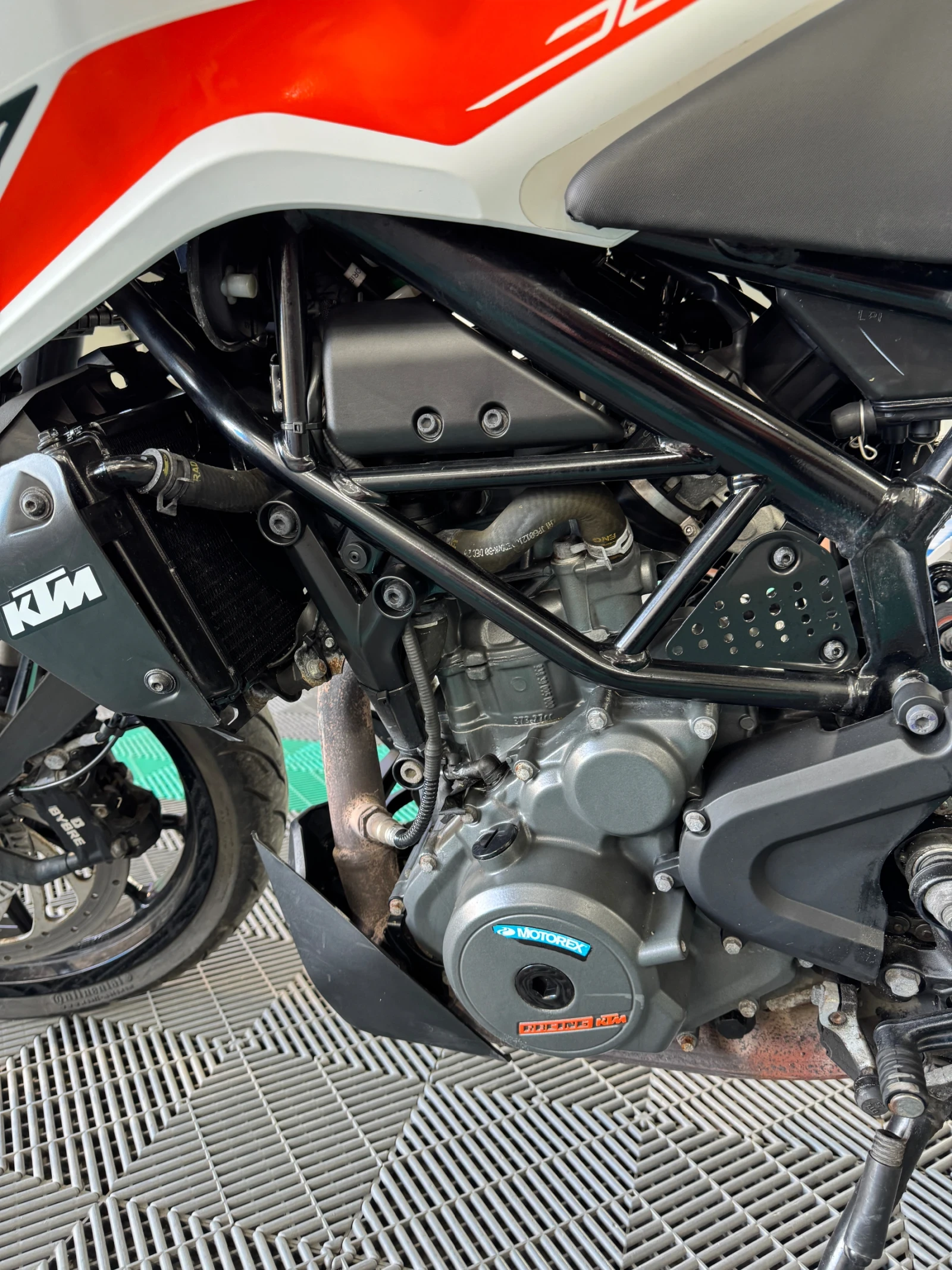 Ktm Duke Duke 390, снимка 6 - Мотоциклети и мототехника - 54592353