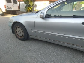 Mercedes-Benz C 220 Купе, снимка 5