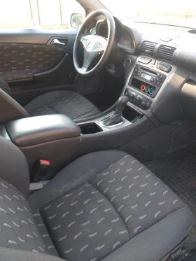 Mercedes-Benz C 220 Купе, снимка 13