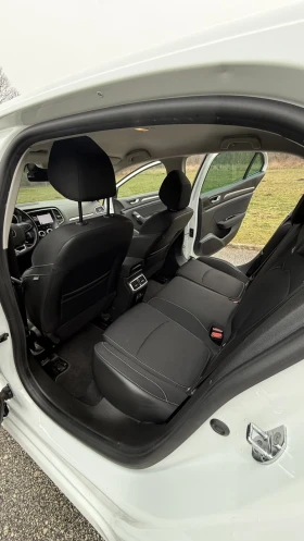 Renault Megane - 13500 € / 26403.70 лв. - 50736188 5